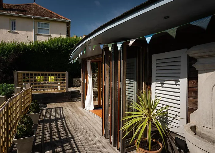 The Chandlery Shack, Cosy Sleeps 2 Lyme Regis